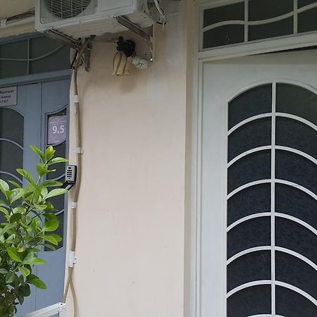 Apartment On Rustaveli Avenue Тбилиси Екстериор снимка
