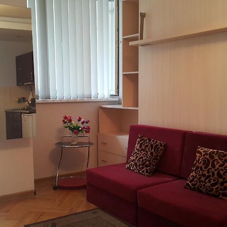 Apartment On Rustaveli Avenue Тбилиси Екстериор снимка