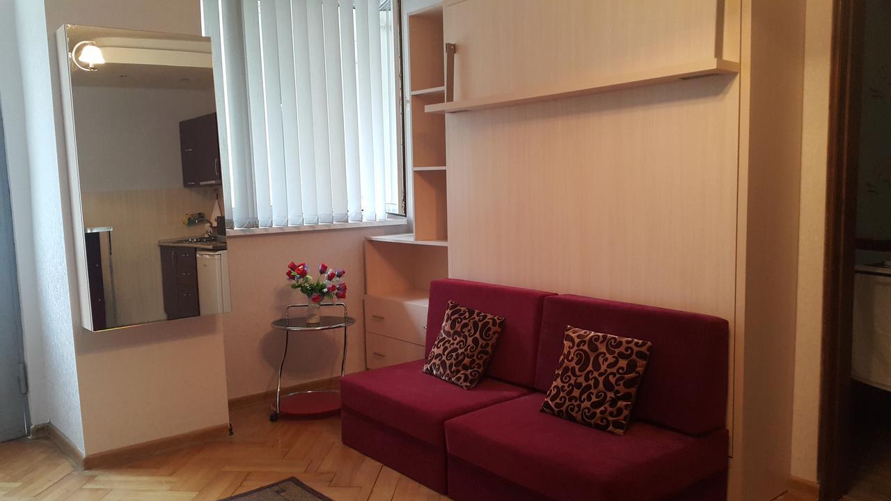 Apartment On Rustaveli Avenue Тбилиси Екстериор снимка