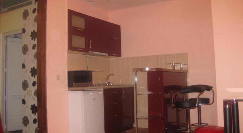 Apartment On Rustaveli Avenue Тбилиси Екстериор снимка